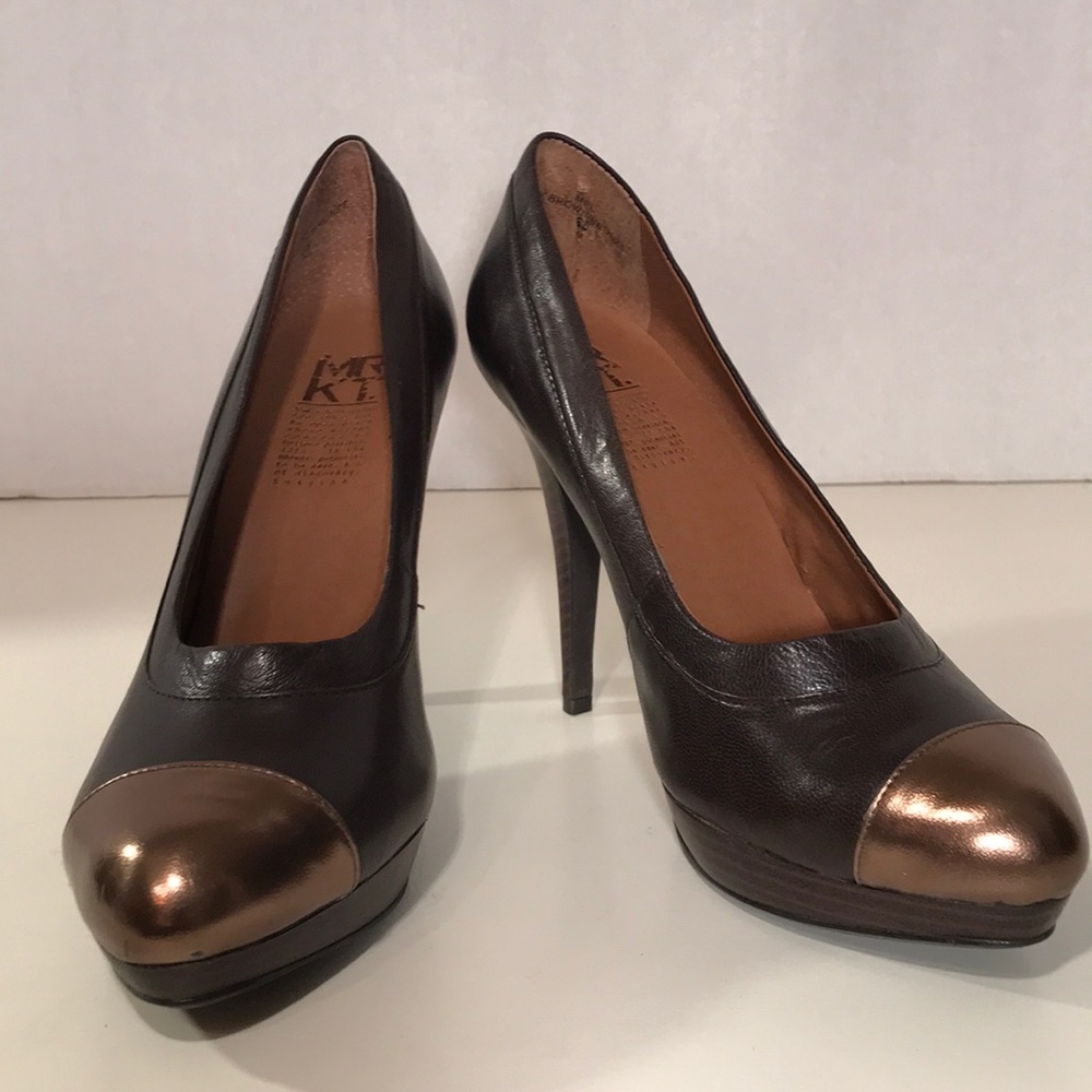 MRKT. Brown & Gold Leather Heels Size 8 EUC